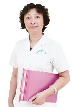 譚家穎